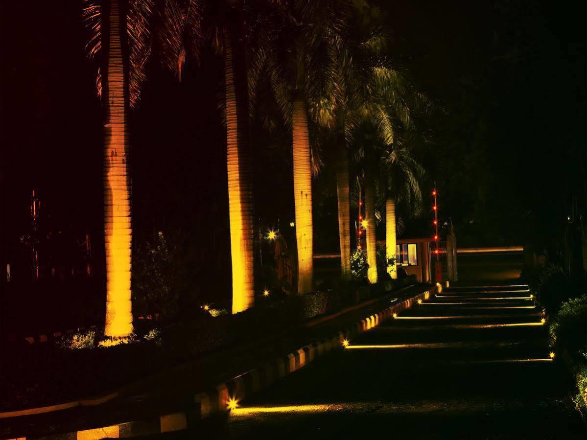 Pleasant Days Resort Chembarambakkam Lake Eksteriør bilde